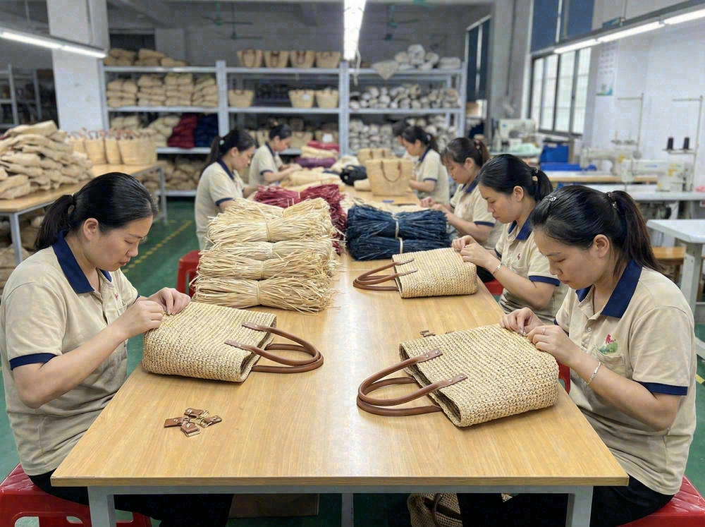 Premium finishing on raffia bags