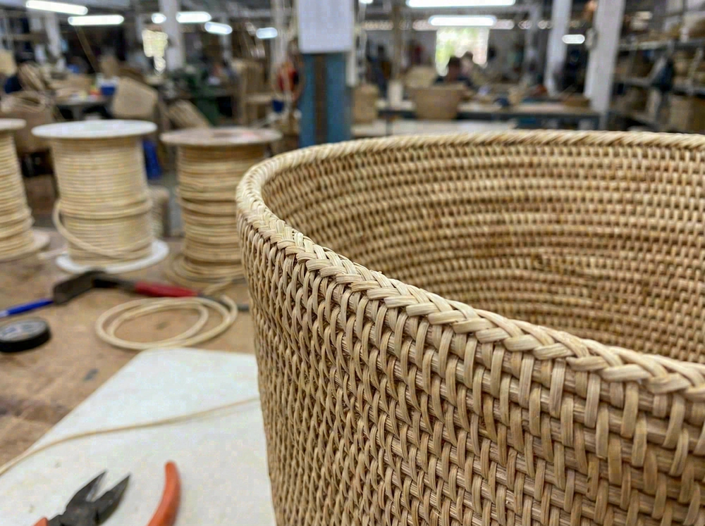 Close-up of woven basket rim finish